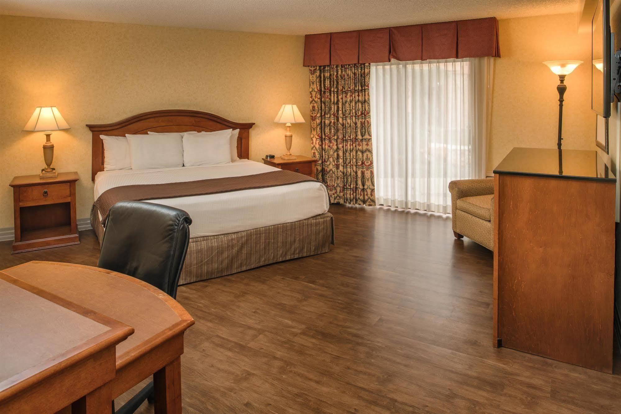 Red Lion Hotel Pasco Airport & Conference Center Екстер'єр фото